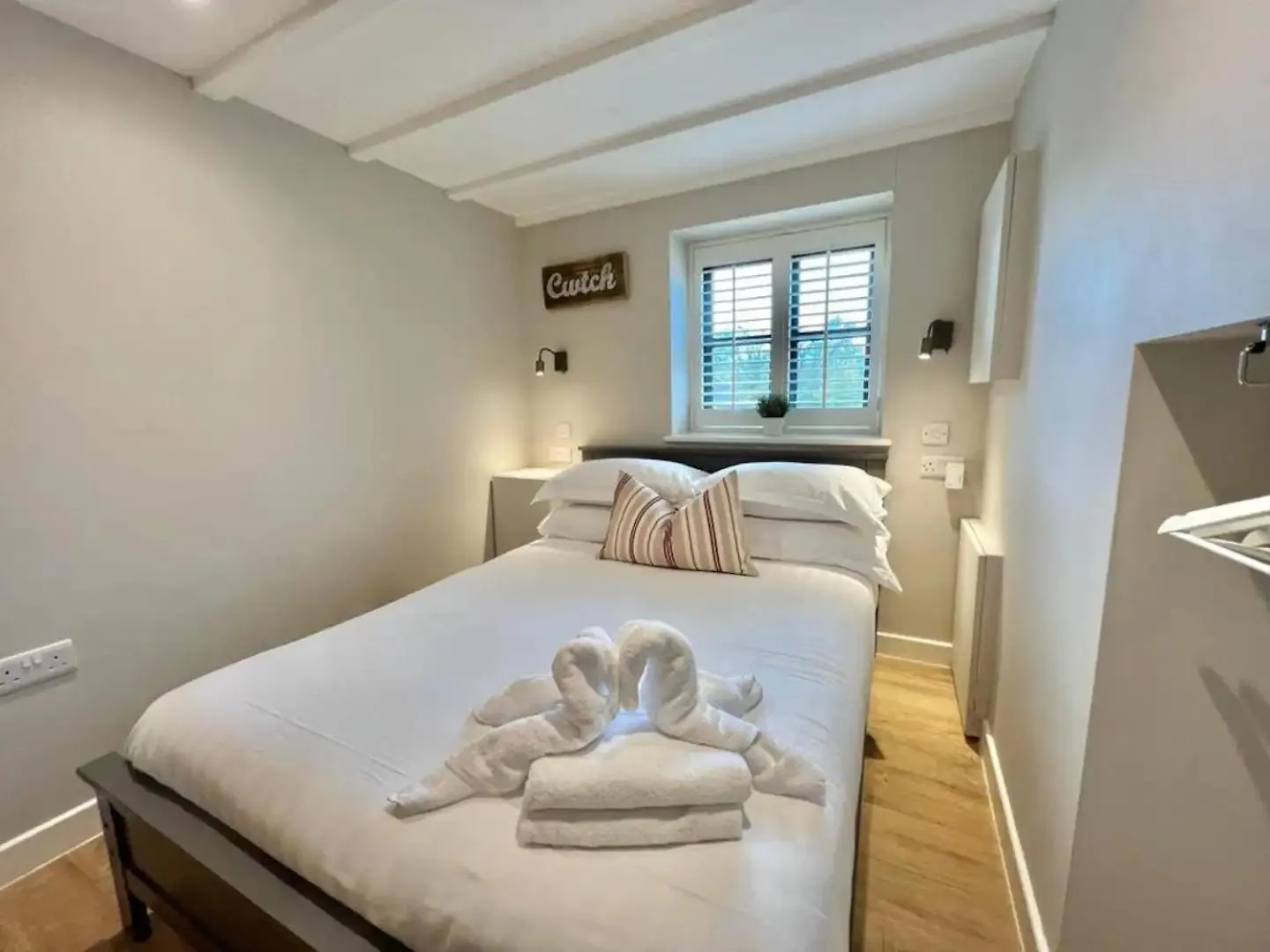 Pass The Keys The Old Smithy Tiny Home Gower Reynoldston Holiday home